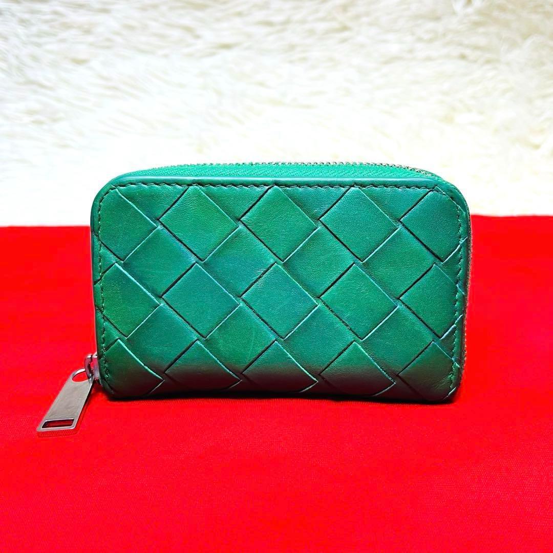 BOTTEGA VENETA イントレチャート ケース エメラルドグリーン