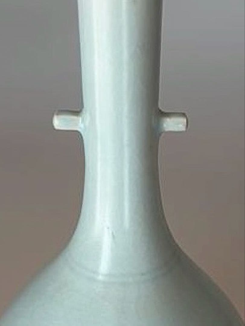 白磁耳付鶴首花瓶