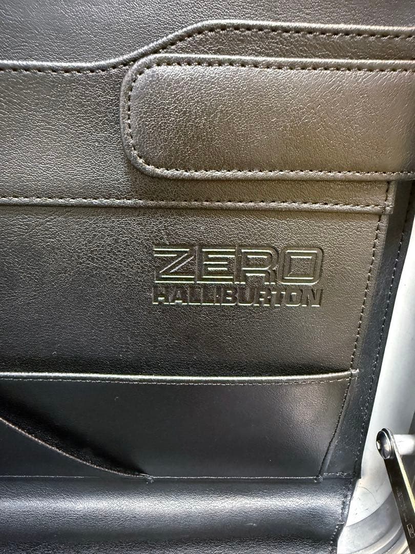 ZERO HALLIBURTON アタッシュ　クリアハンドル　CEM-PS