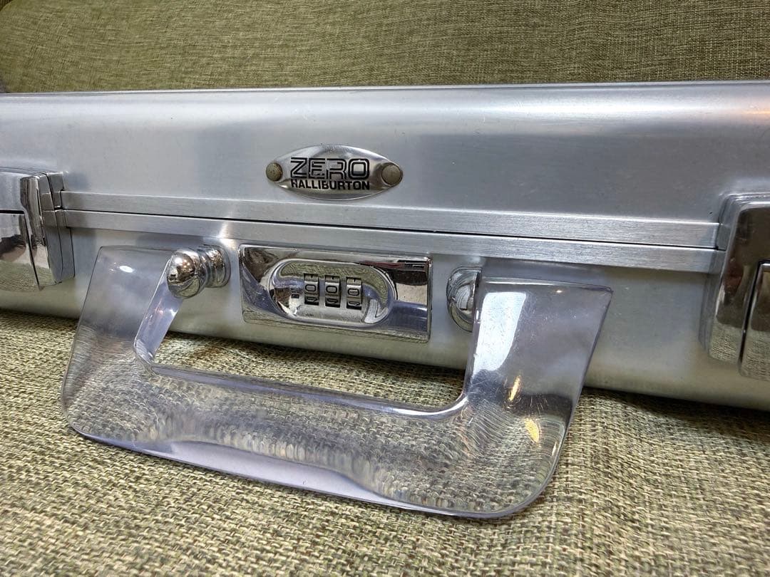 ZERO HALLIBURTON アタッシュ　クリアハンドル　CEM-PS