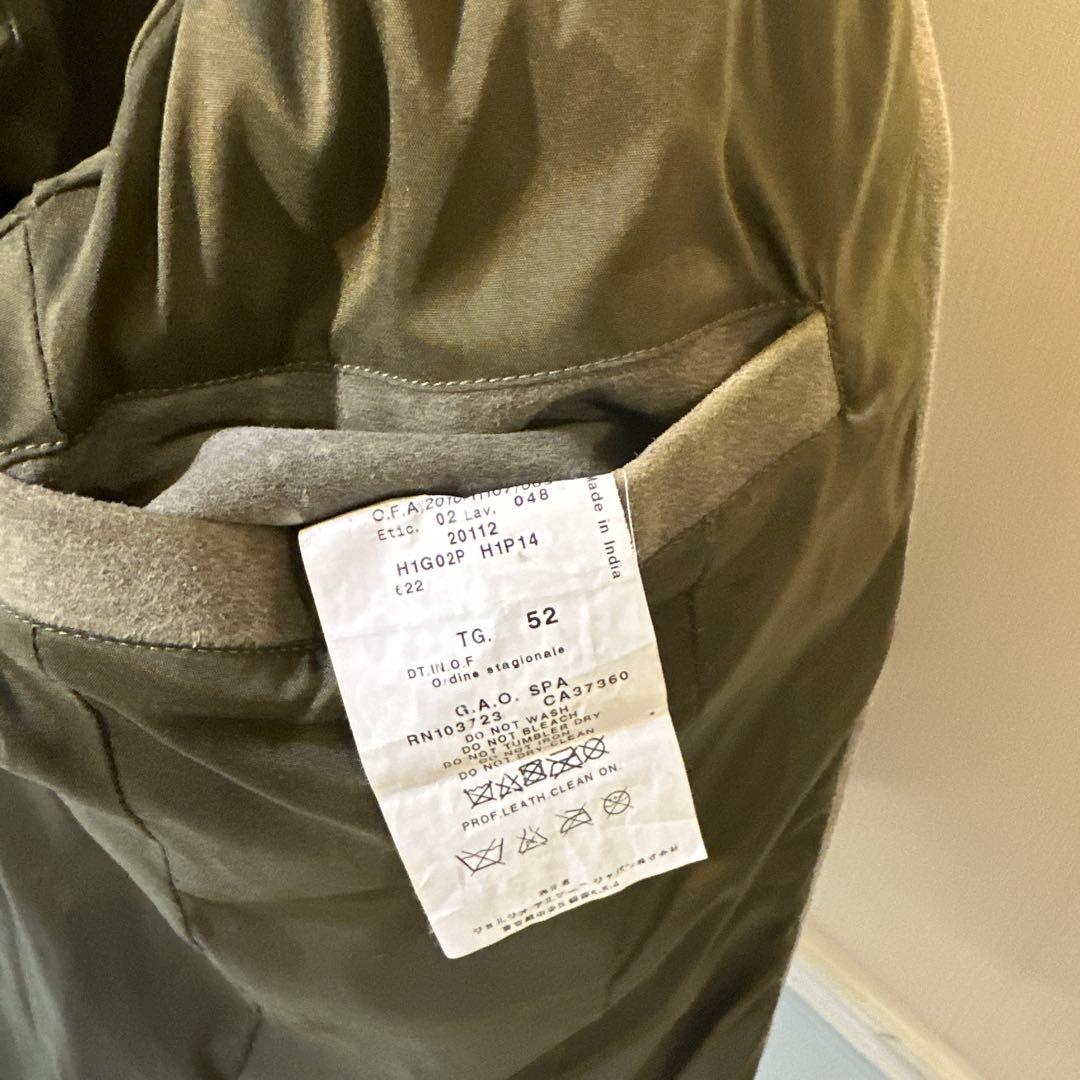 エンポーリオ　アルマーニ　グレーの2ボタン革ジャケット