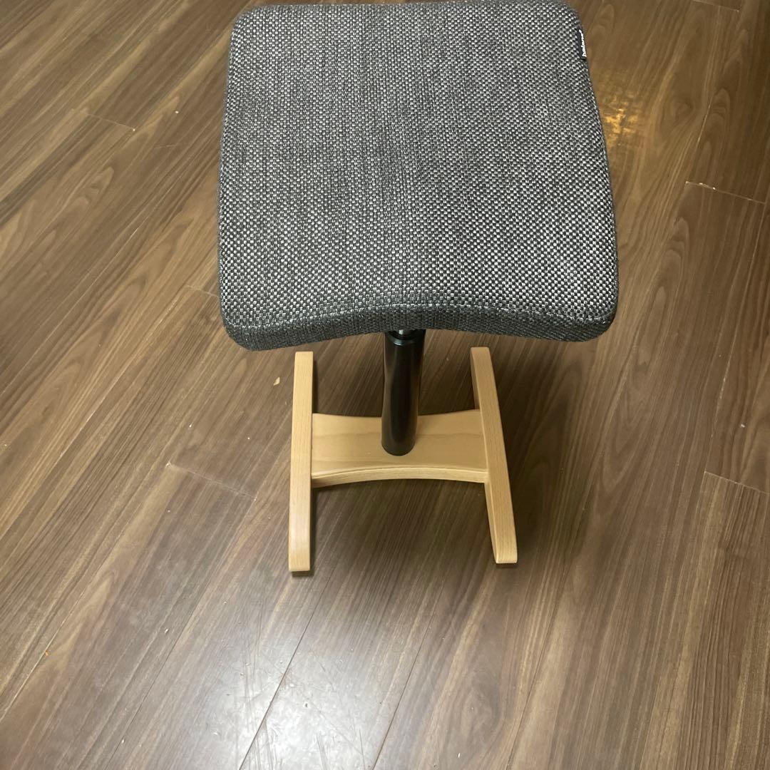 バランスラボ オフィスチェア腰痛対策椅子