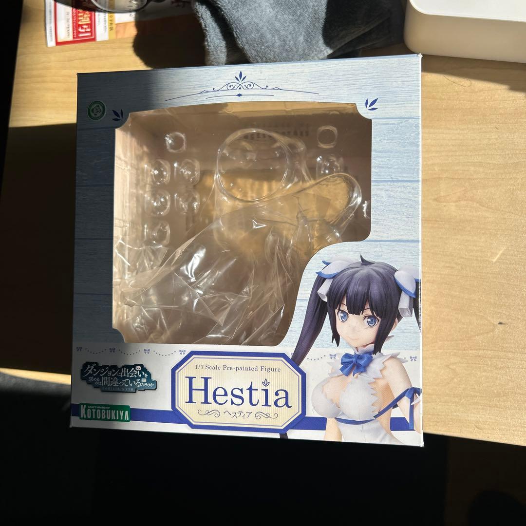 ダンまち ヘスティア フィギュア 箱あり 付属品ないかも