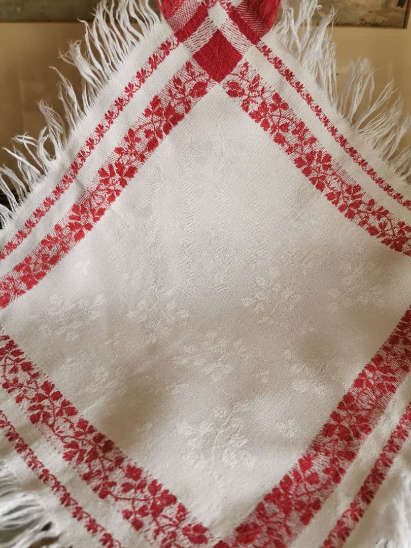 アンティーク フランス ダマスク織レッドリネンクロス 三つ葉のリーフ