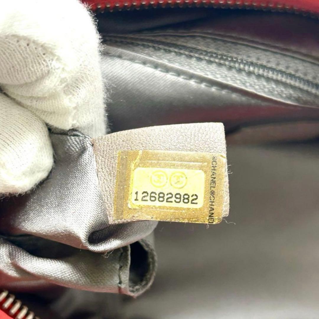 シャネル　マトラッセ コットン　バブルキルトチェーン　ショルダーバッグ　赤