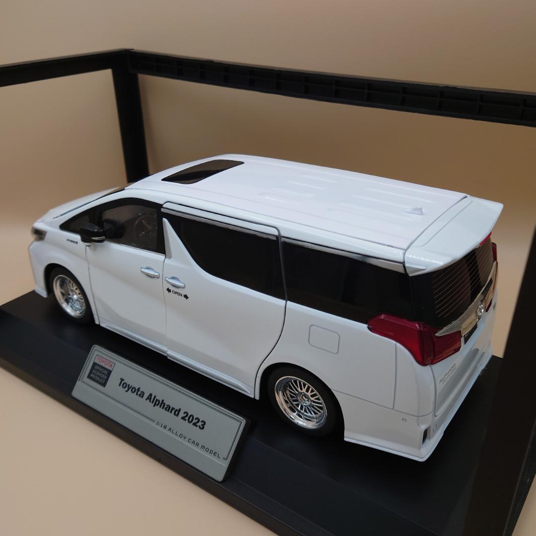 1/18 トヨタ アルファード ホワイト サウンド＆ライト ダイキャストミニカー