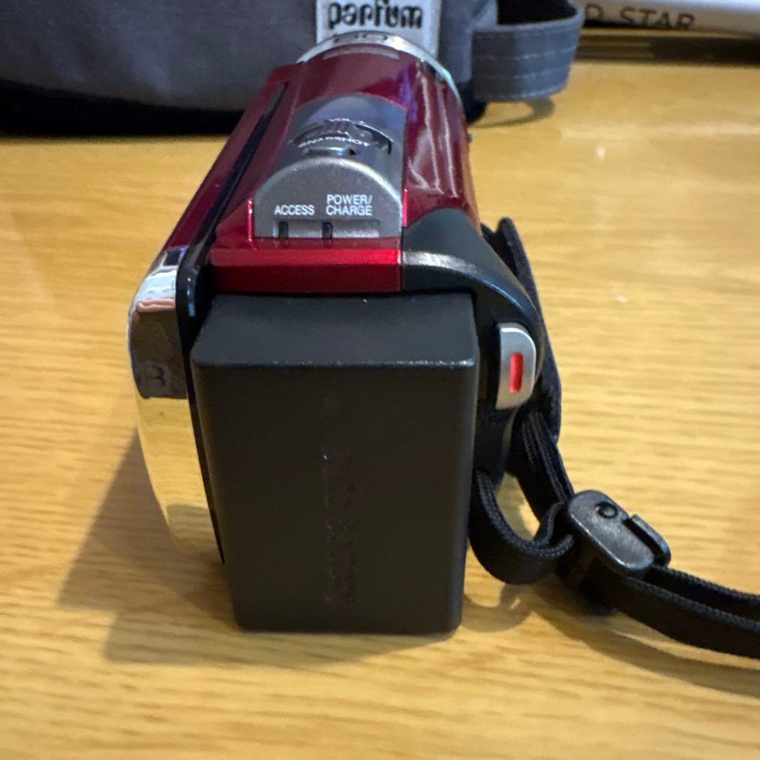 【動作品】JVC ビデオカメラ 赤色 三脚 HDMIケーブル付き