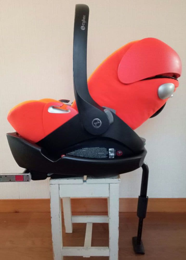 チャイルドシート Cybex Cloud Q + Base Q Fix