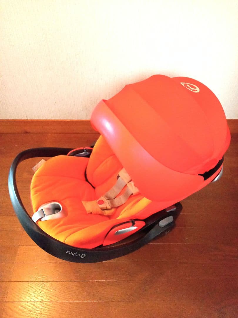 チャイルドシート Cybex Cloud Q + Base Q Fix