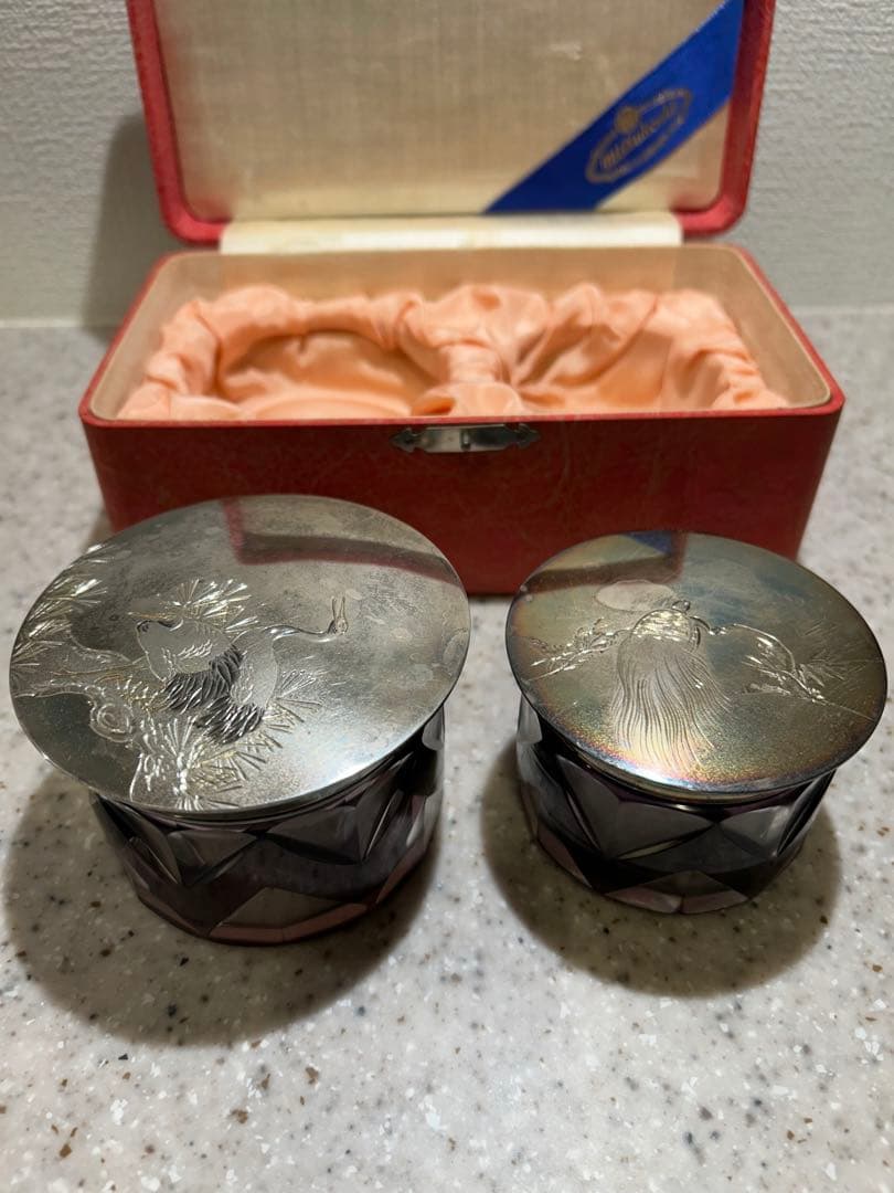 昭和レトロ アンティーク切り子紫ガラスと銀色の蓋のセット三越