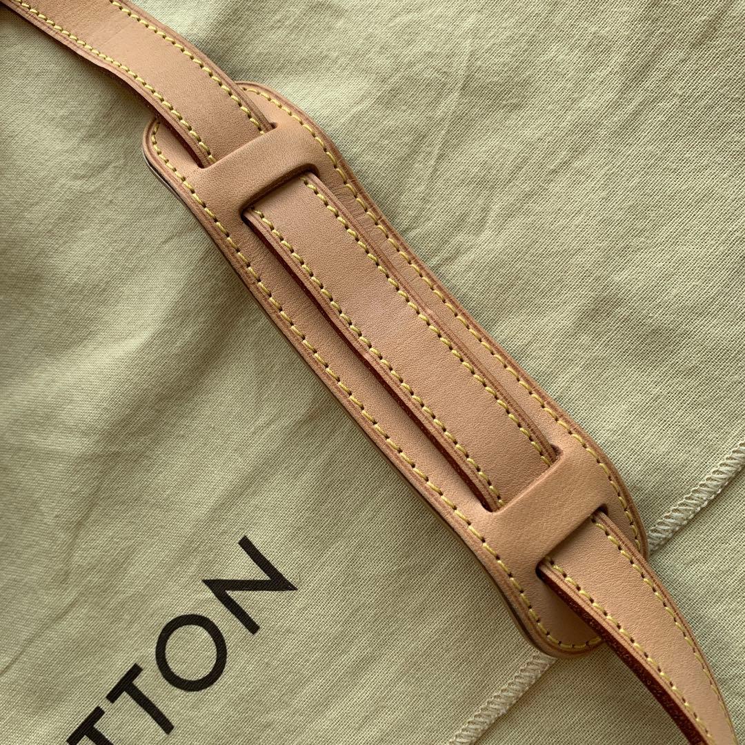 Louis Vuitton ソミュール　モノグラム ショルダーバッグ