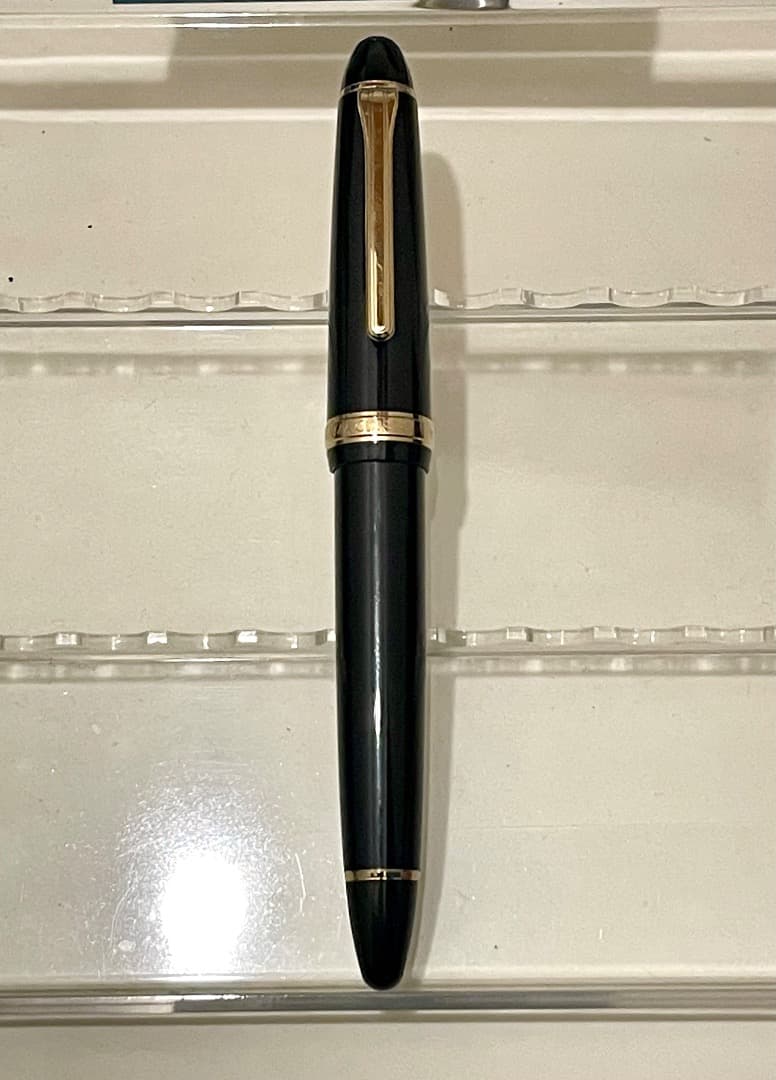 【珍品・大型18金ニブ】セーラー万年筆　プロフィット　18K 細字　美品