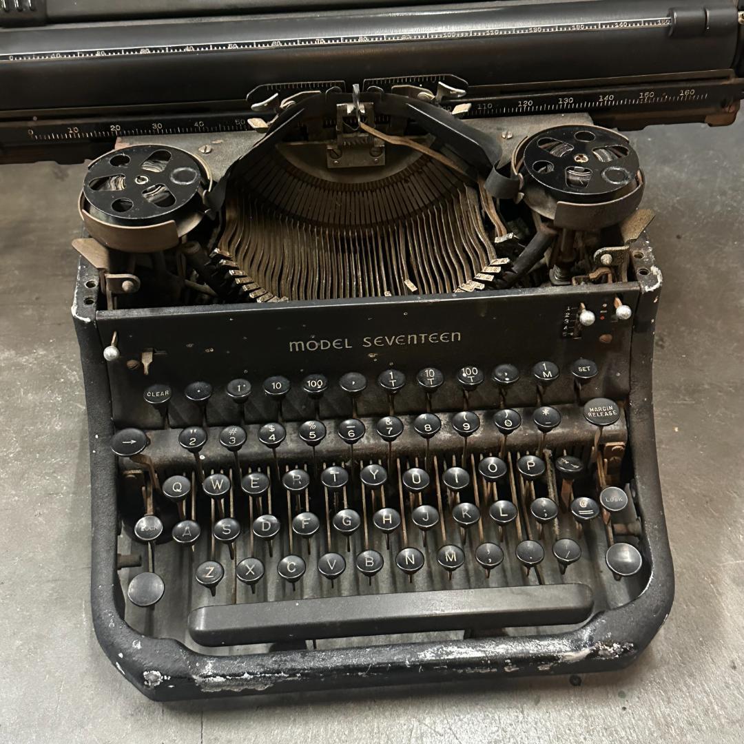 新 デザインホビー・楽器・アート - Remington Rand タイプライター