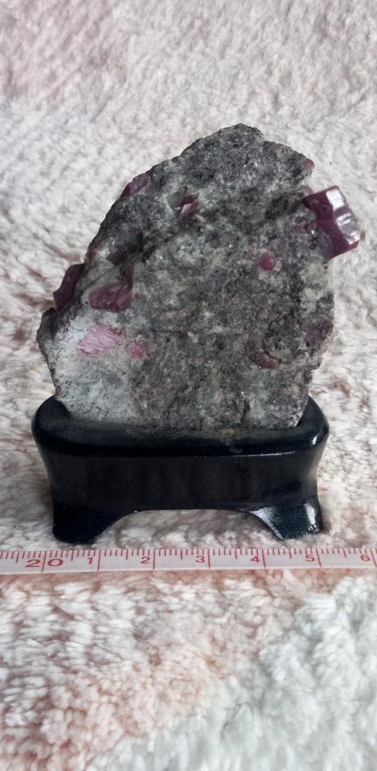 ルビーコランダム カリフォルア産 コランダム ルビー サファイア 原石 20.8g CRD113 鉱物