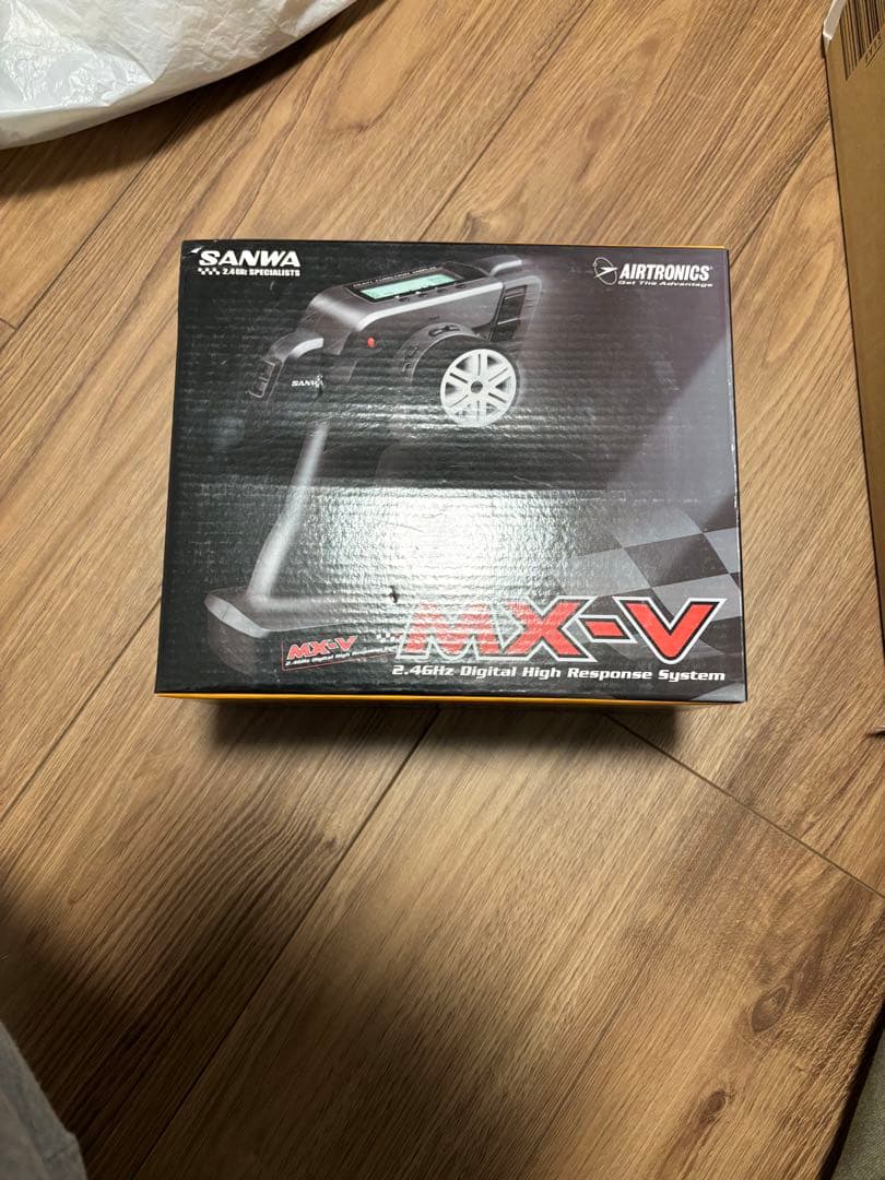 京商　エンジンラジコンカー