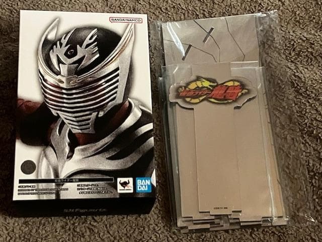 S.H.Figuarts 真骨彫製法 仮面ライダー龍騎 ミラーディスプレイセット