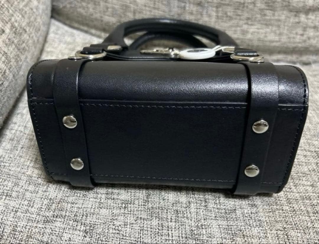 新作　Vivienne Westwood BETTY MINI ハンドバッグ