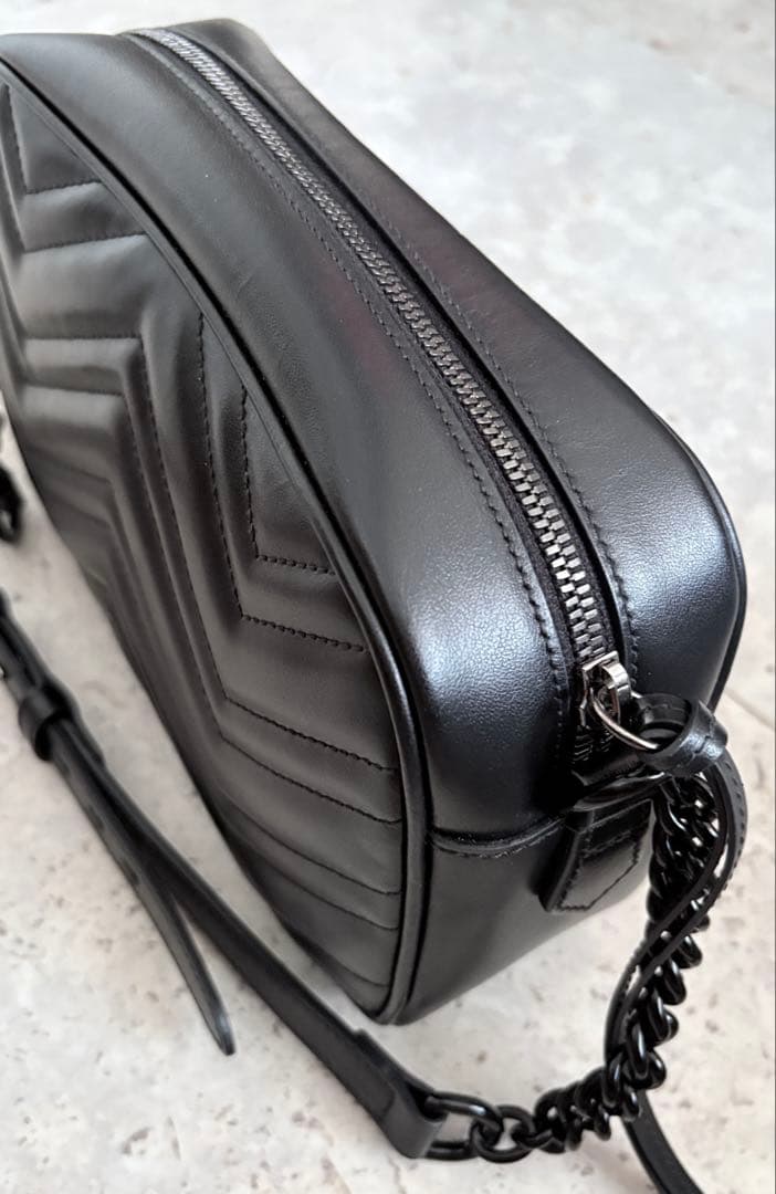 GUCCI GGマーモント キルティング スモール ショルダーバッグ