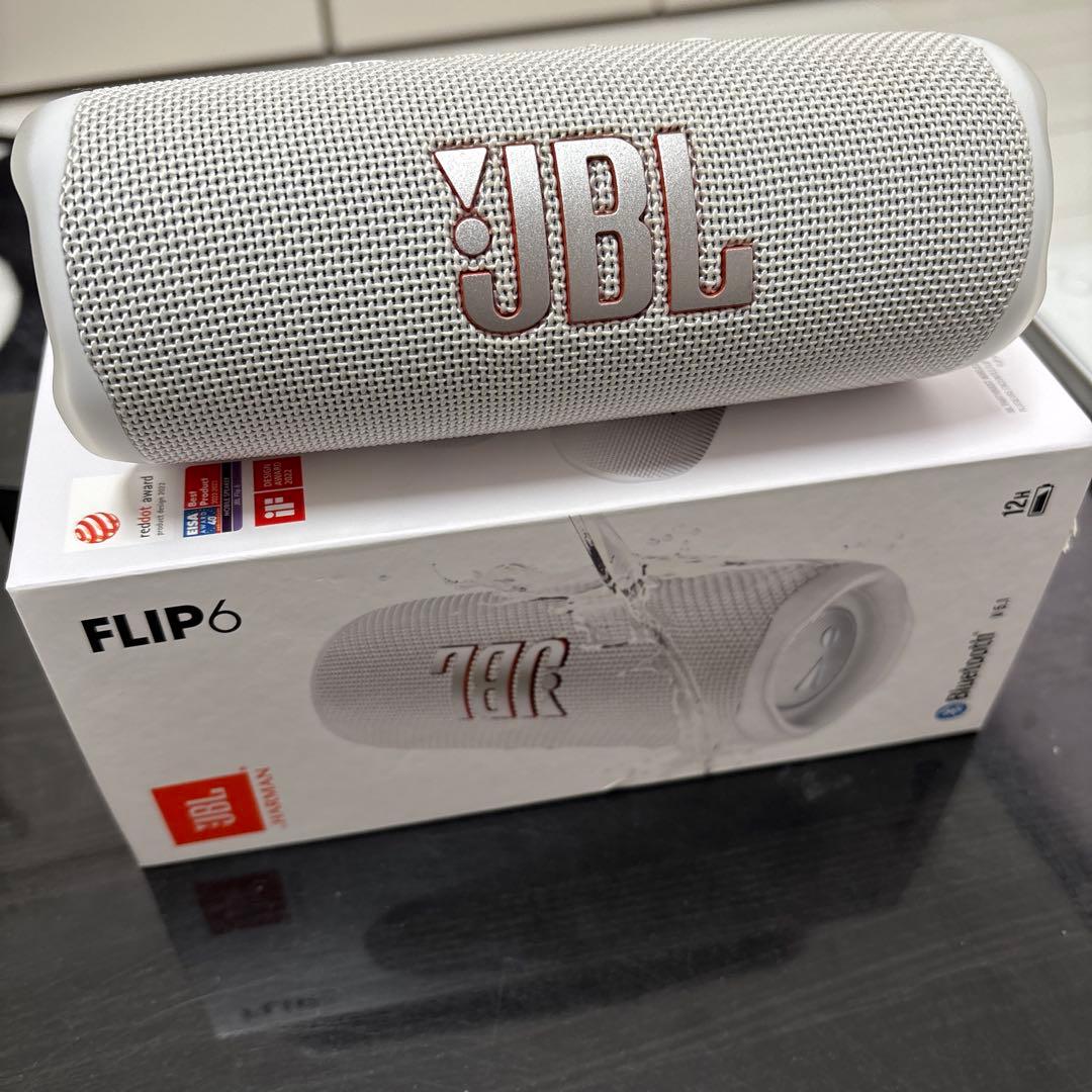JBL FLIP6 ホワイト ワイヤレススピーカー - メルカリ