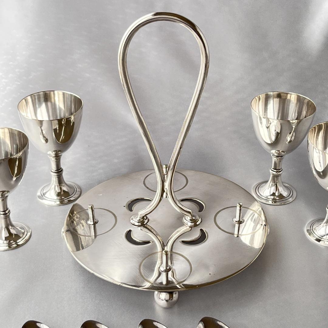 William Huttonn】アールデコ エッグクルーエ エッグカップ