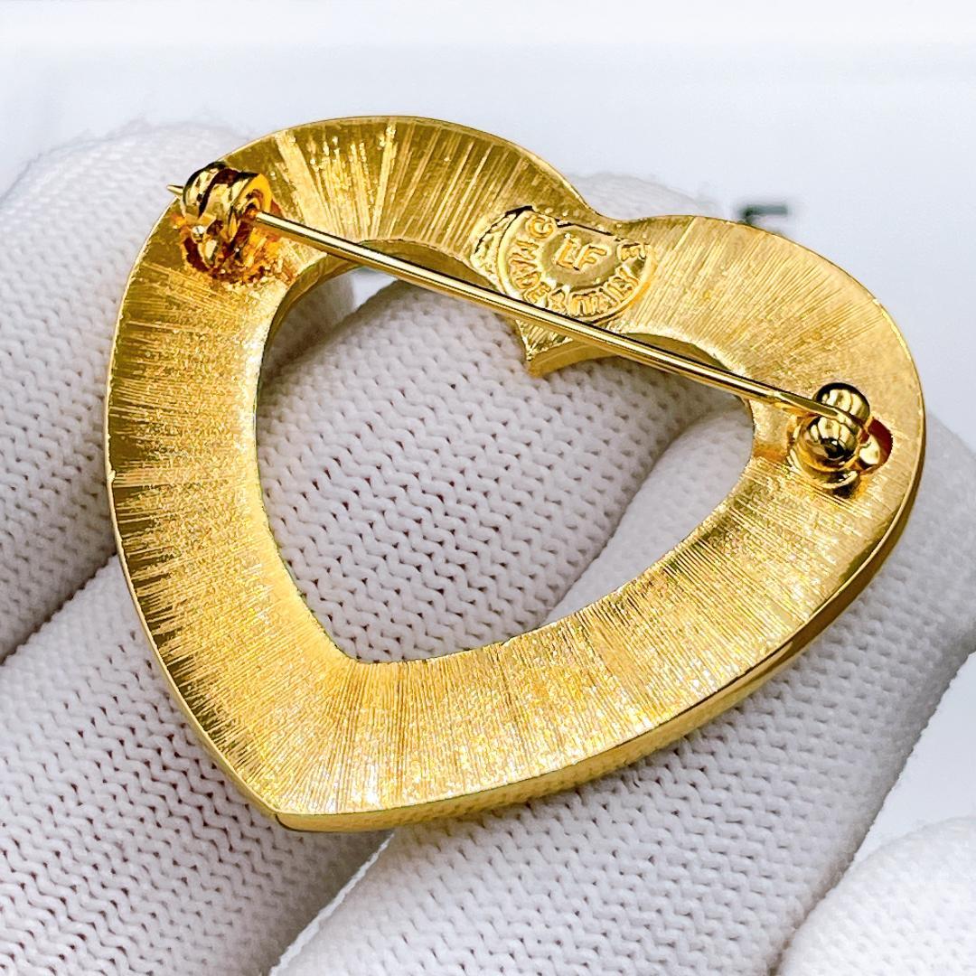 ◇セリーヌ◇新品仕上済 ハート ロゴ ブローチ ゴールド ヴィンテージ