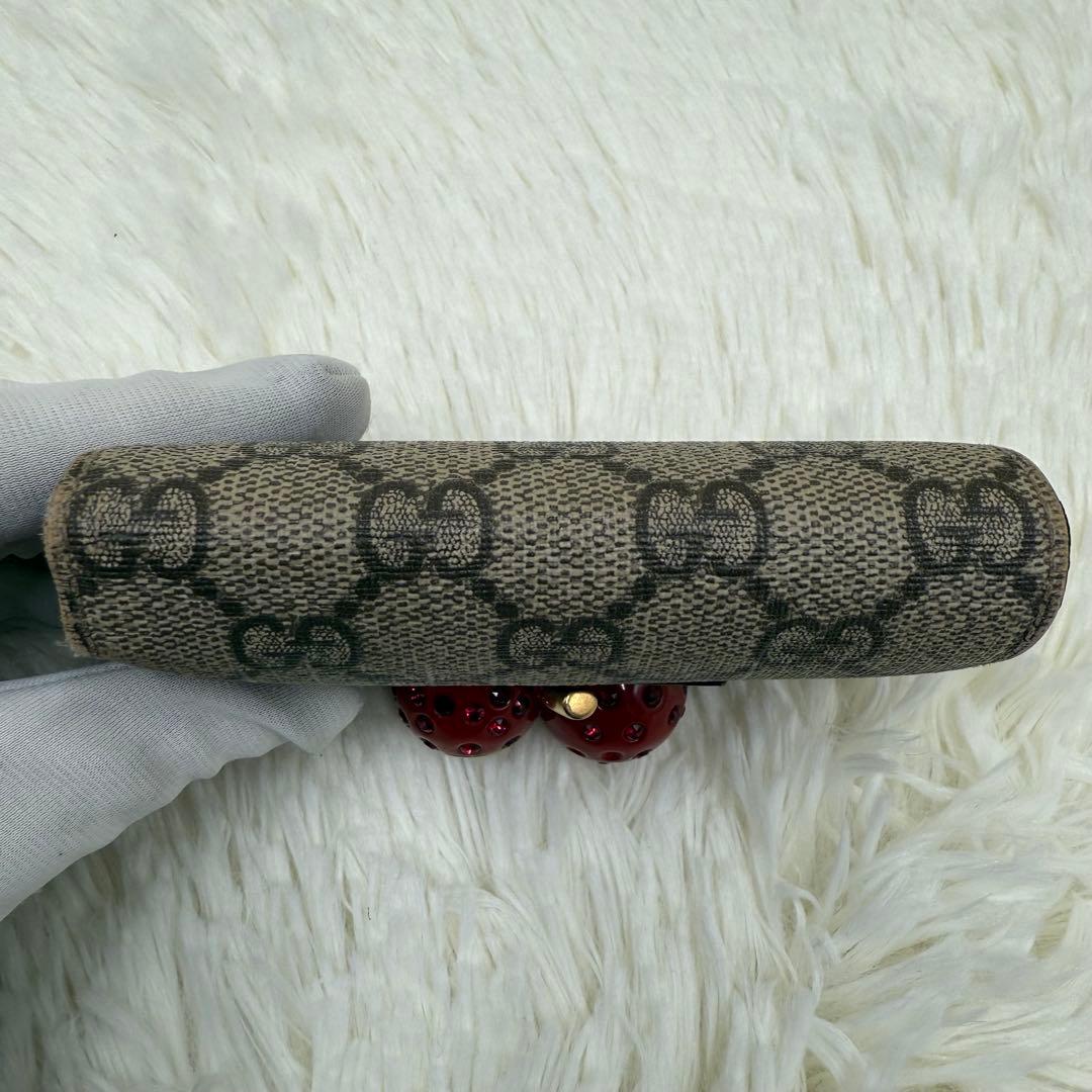 グッチ 二つ折り財布 チェリー さくらんぼ PVC GGスプリーム