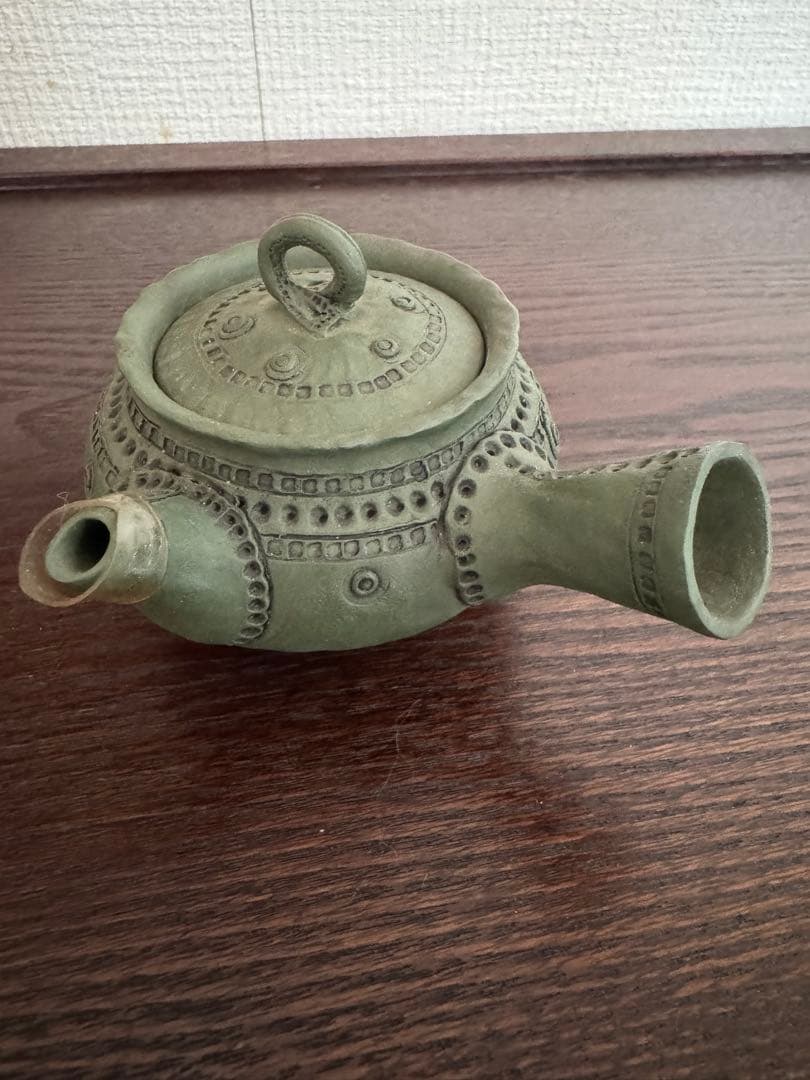 笹岡春山 萬古焼 緑泥 手捻 急須 美術品・アンティーク・コレクション