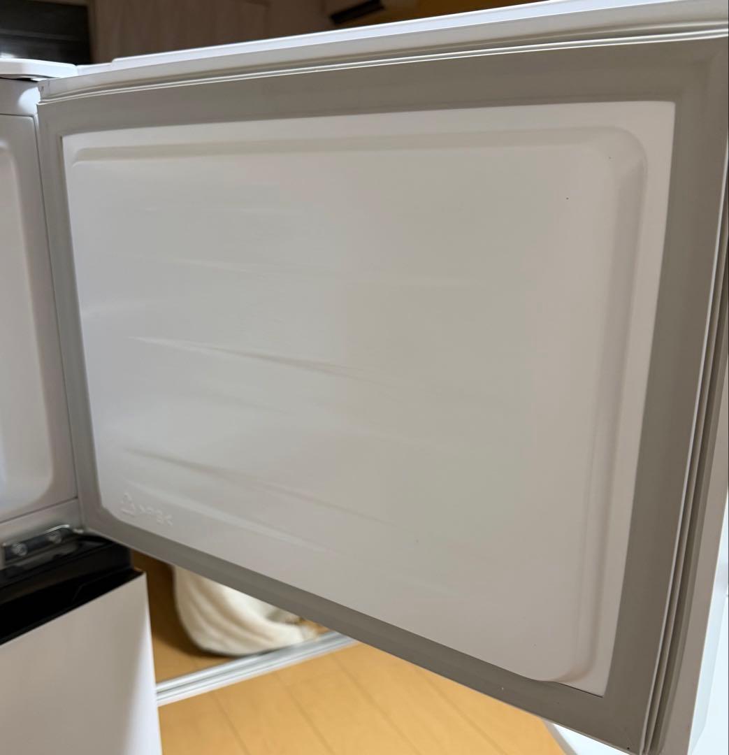 大幅値下げ‼️早い者勝ち‼️Hisense ホワイト 冷蔵庫 上開き