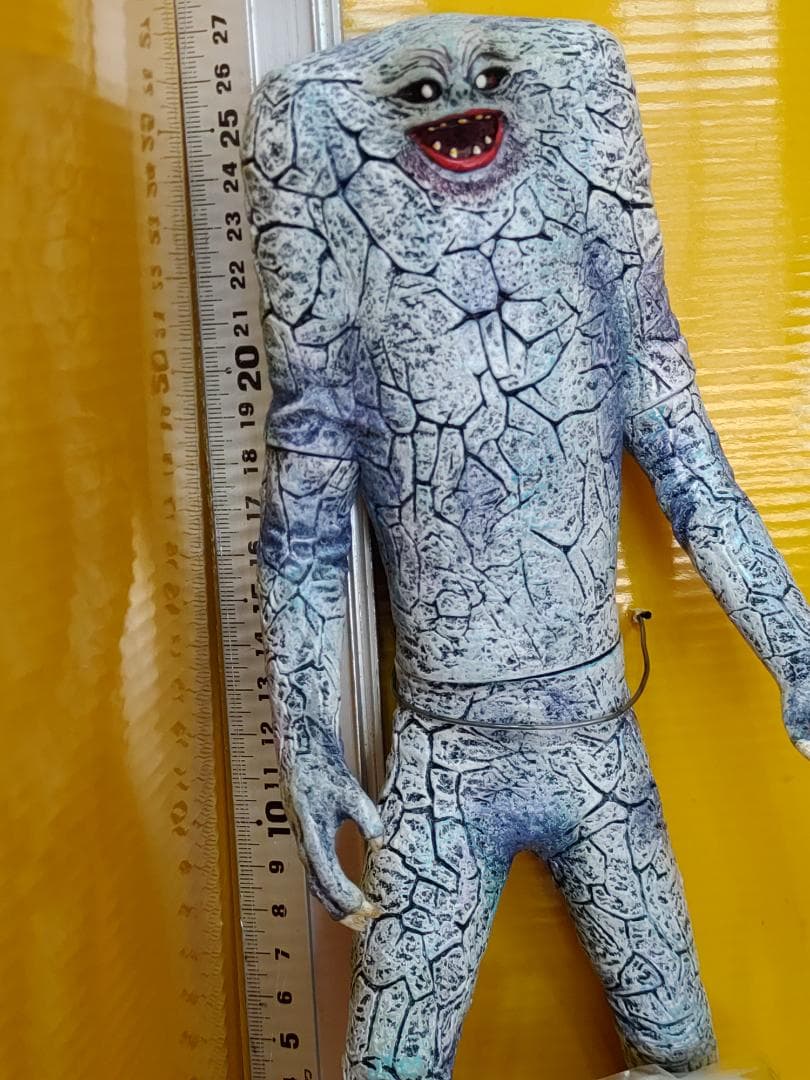 ジャミラ　実相寺怪獣シリーズ 棲星怪獣ジャミラ　円盤付　ウルトラマン