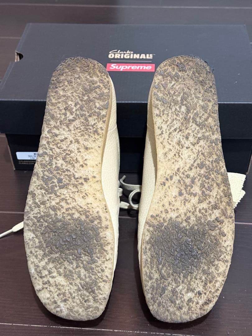 靴 Supreme/Clarks Reflective Wallabee 25.5