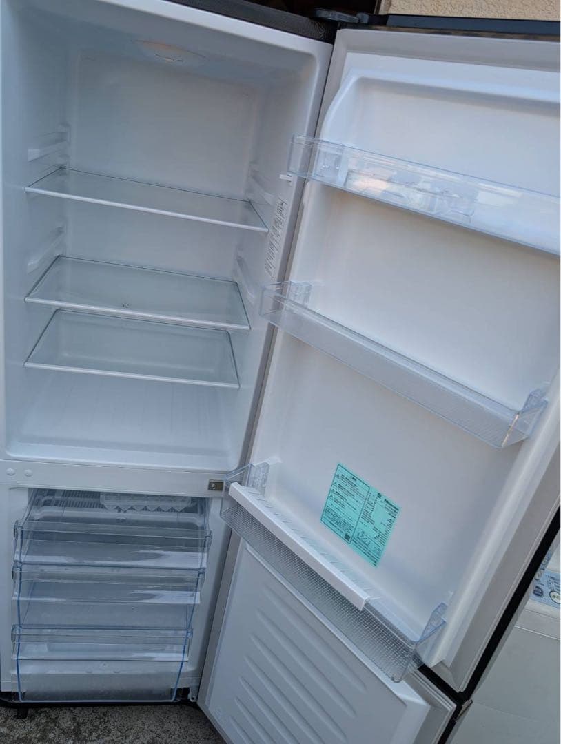 やま　美品 ハイセンス 冷蔵庫 HR-D1701B 175L