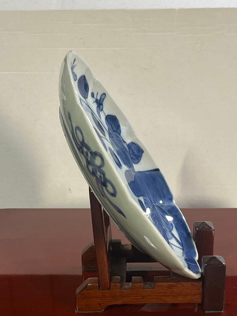 古伊万里　草花　染め付け　輪花　太明成化年製　中皿