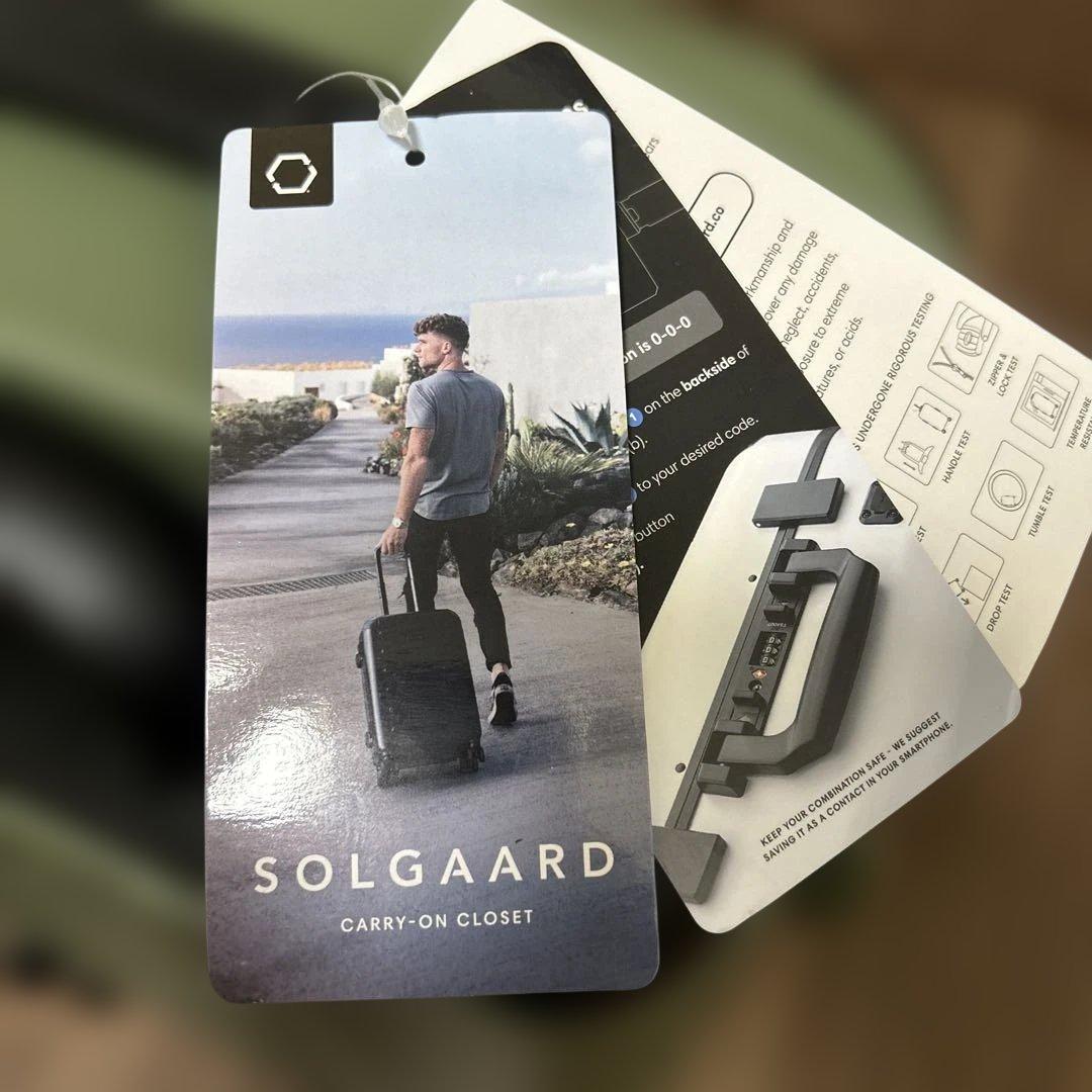 新品】SOLGAARD 緑色(オリーブグリーン)のスーツケース