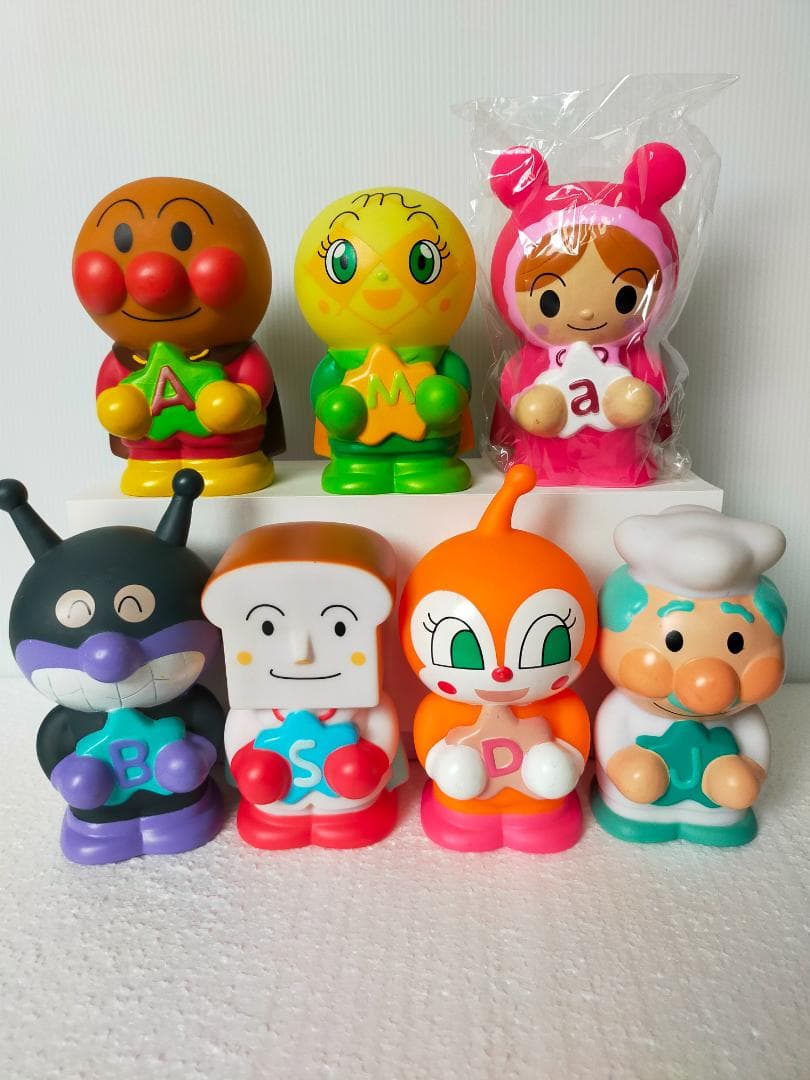 SHINKIN BANK アンパンマンキャラクター貯金箱７個 SHINKIN BANK アンパンマンキャラクター貯金箱7個 Yahoo!オークション