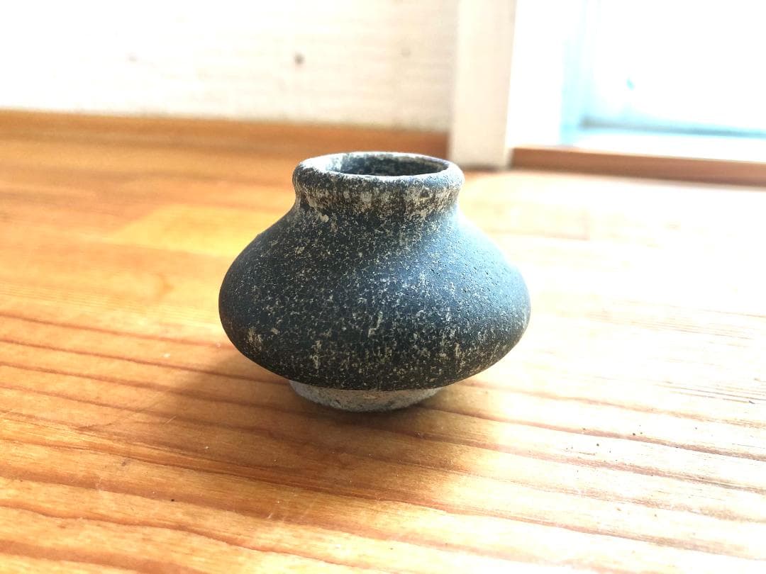 タイ・骨董・出土品】宋胡録（スンコロク）白釉斑紋小壺（1301年~1600