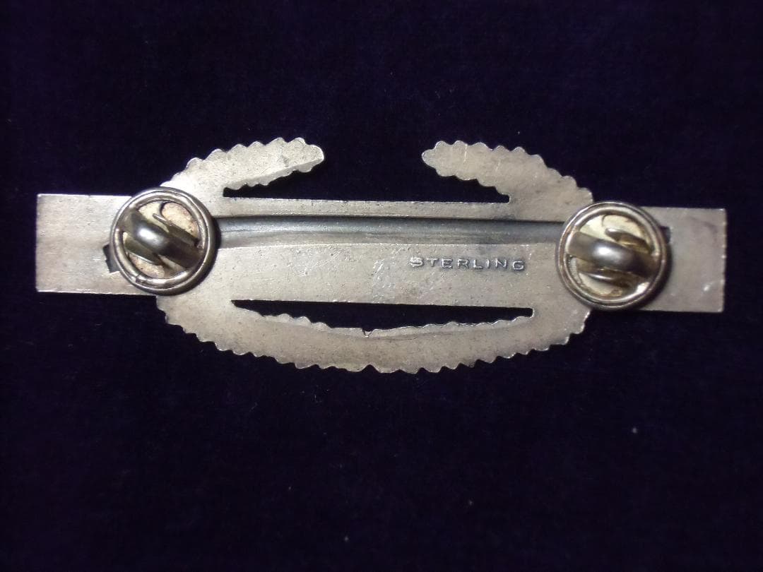 ★１９４３年＊アメリカ軍＊９２５銀製/ＳＴＥＲＬＩＮＧ＊ＣＩＢバッジ（実物）