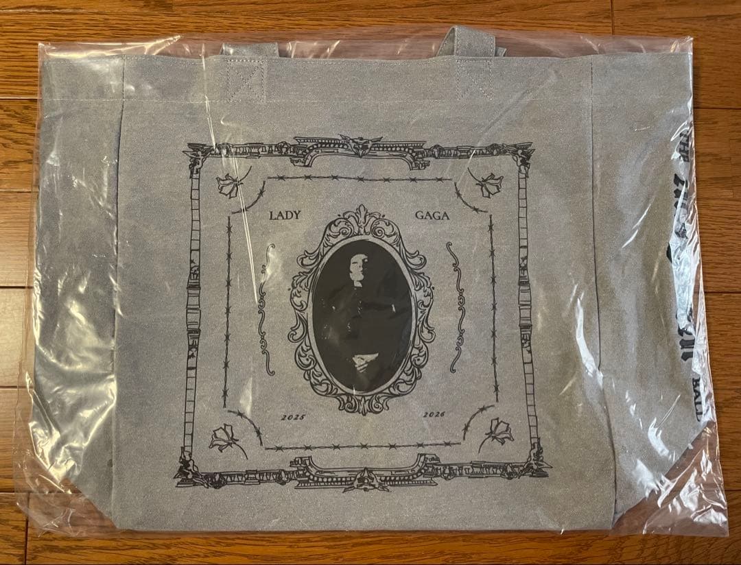 ☆新品・未使用☆2026 レディガガ トートバッグ - メルカリ