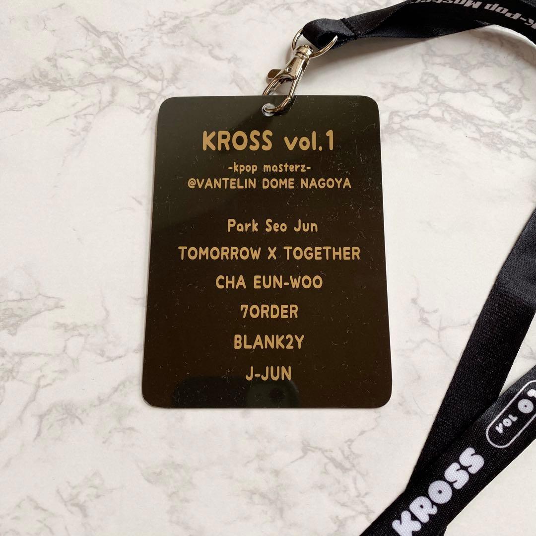 チャウヌ　サイン入りTシャツ