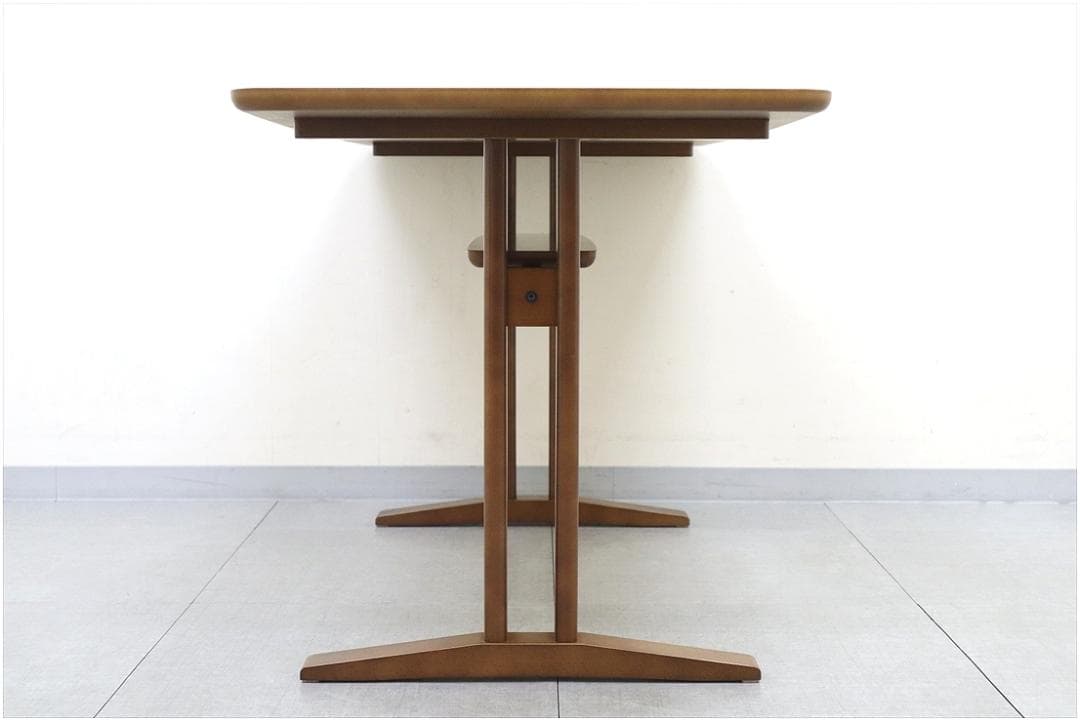 美品 カリモク60 カフェテーブル1200 ウォールナット 食卓 机 テーブル