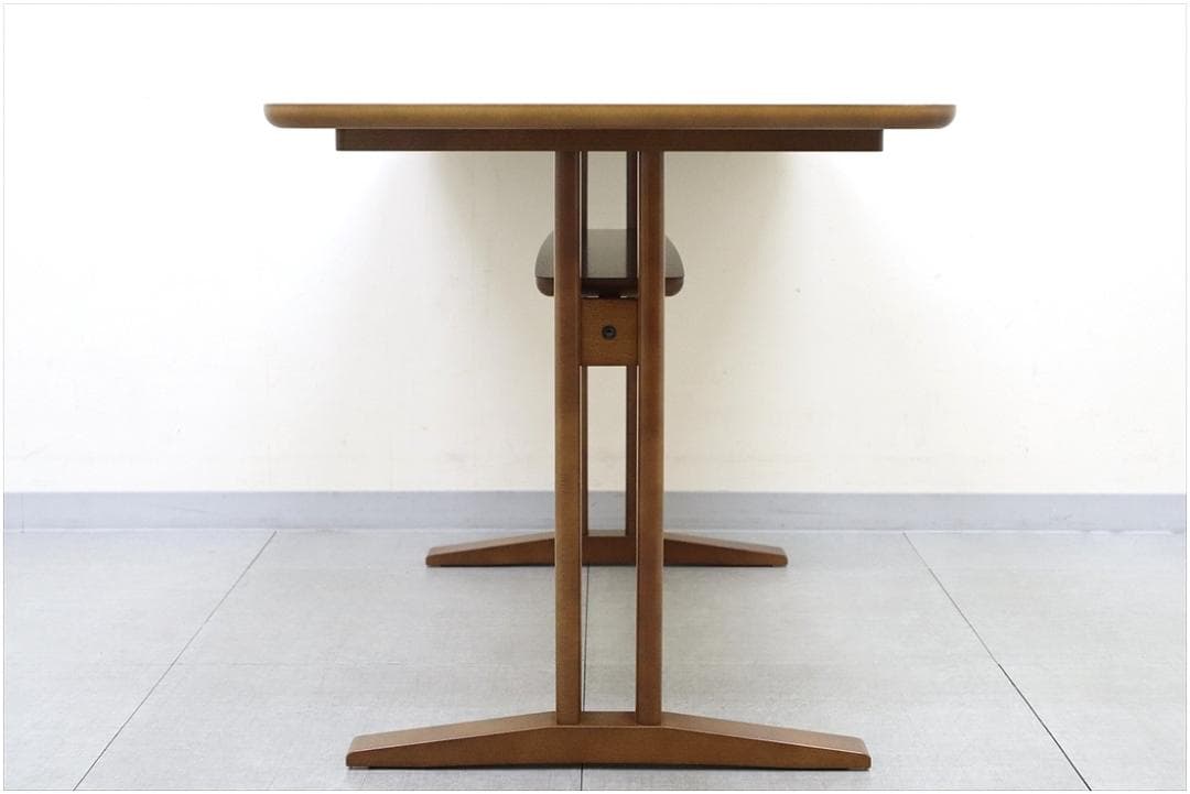 美品 カリモク60 カフェテーブル1200 ウォールナット 食卓 机 テーブル