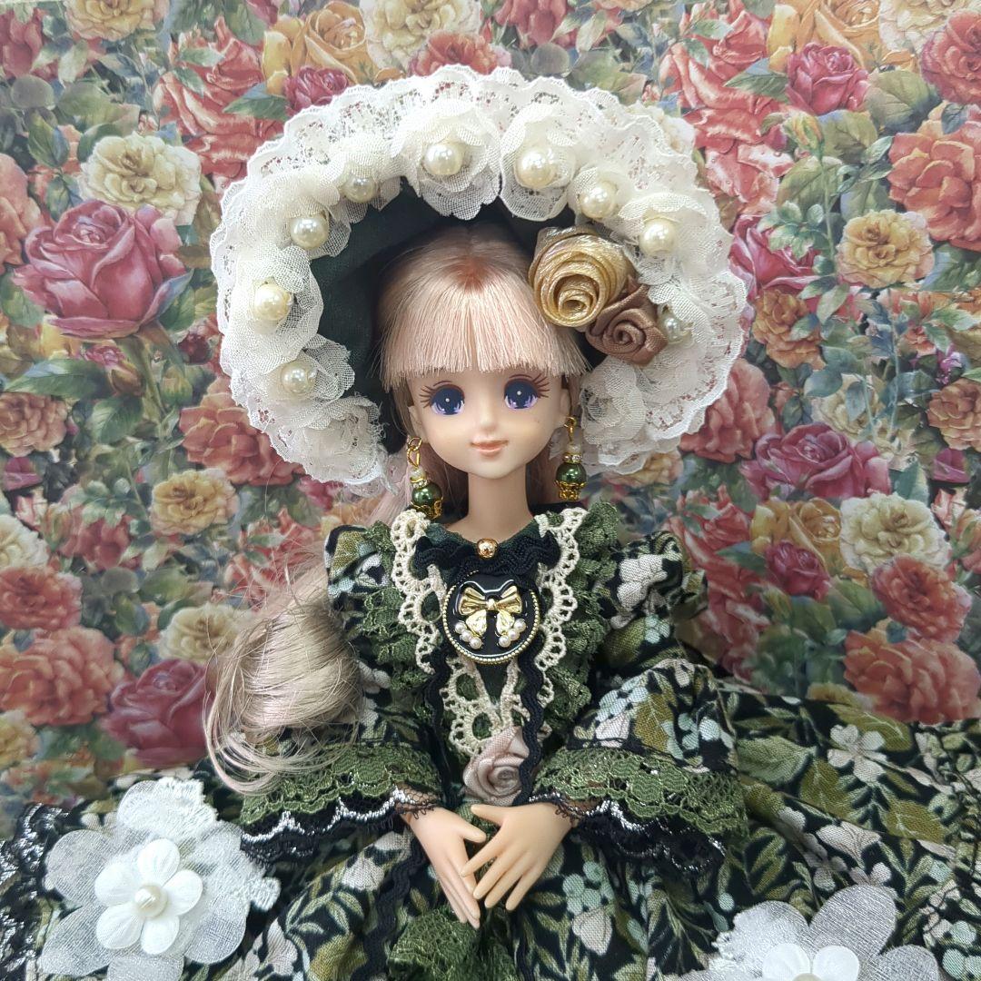 き*こ様 ジェニーフレンド27cmドール服 黒と深緑のドレス