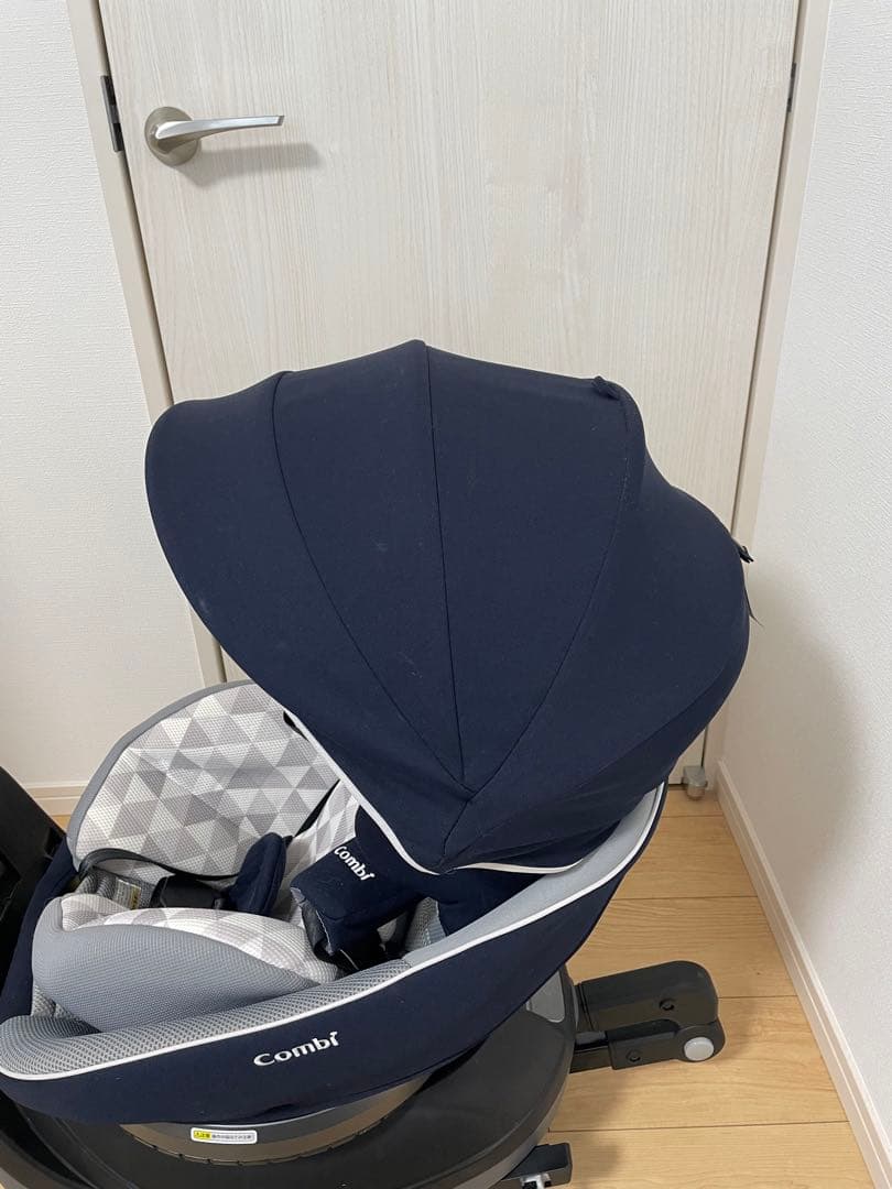 コンビ　クルムーブスマート　エッグショック　チャイルドシート