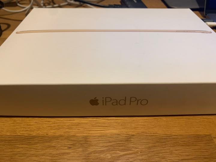 iPad Pro 9.7 WI-FI 小売 128GB 画面割れ iPad 第6世代 画面割れ