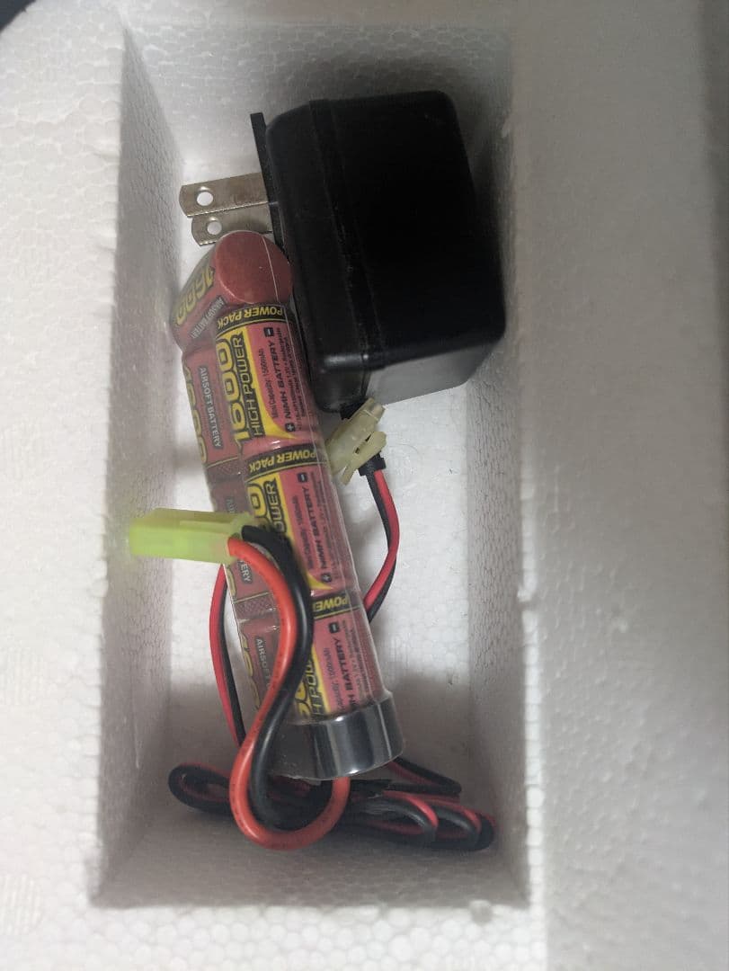 18歳以上用　東京マルイ　G36C 電動ガン マガジン2本・バッテリー付き