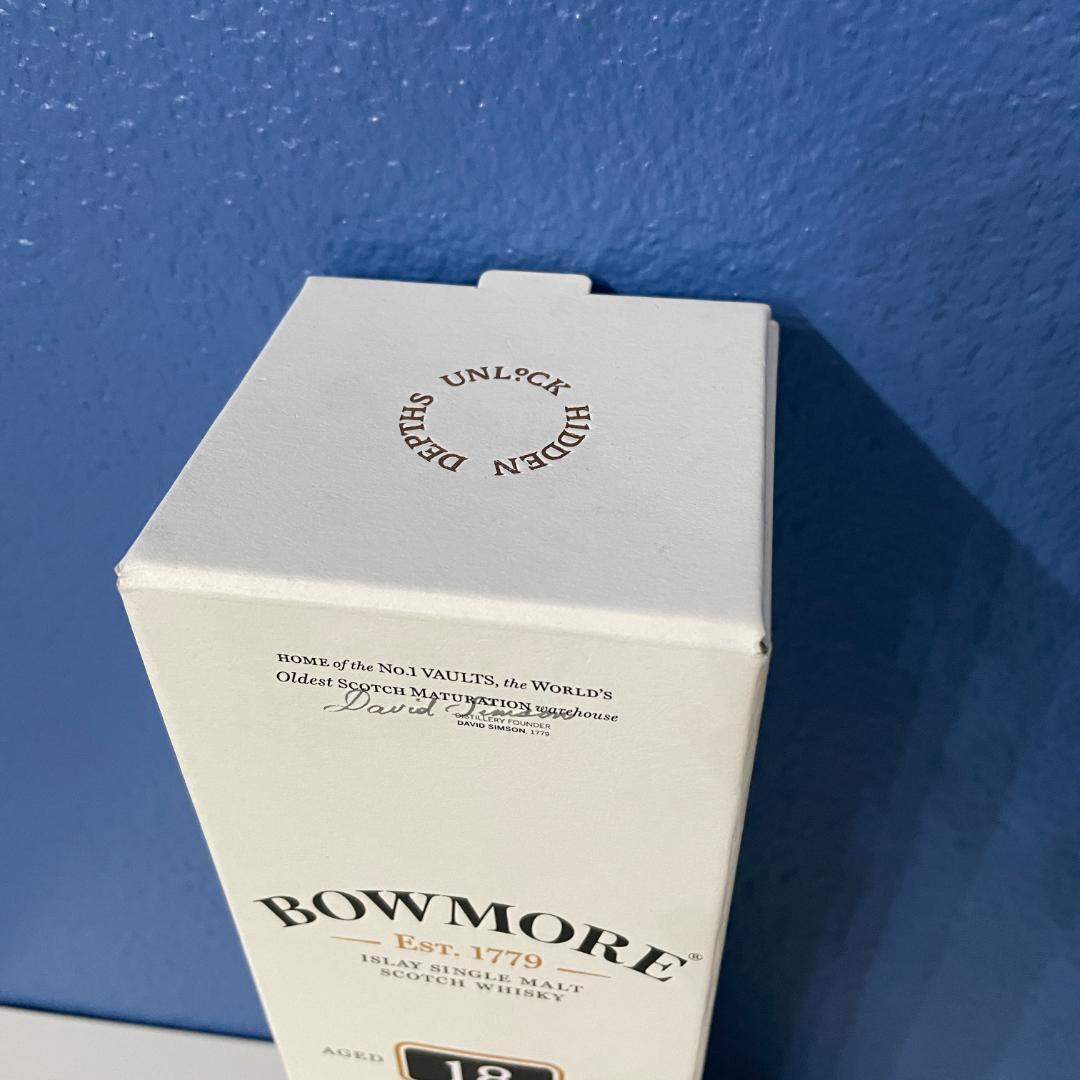 BOWMORE ボウモア ディープ＆コンプレックス 18年 アイラ