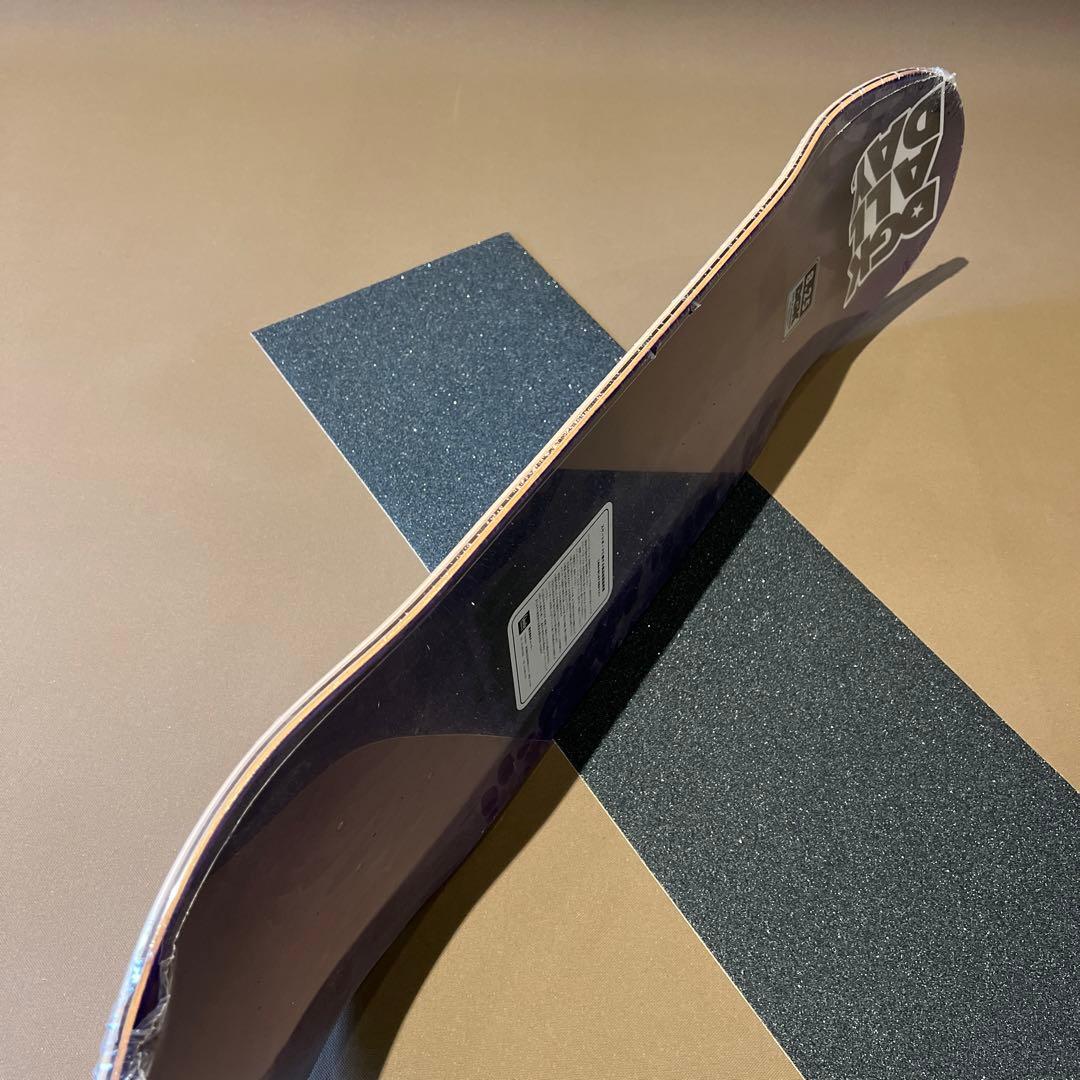 DGK HAROLD HUNTER 8.25インチ　デッキテープ付き