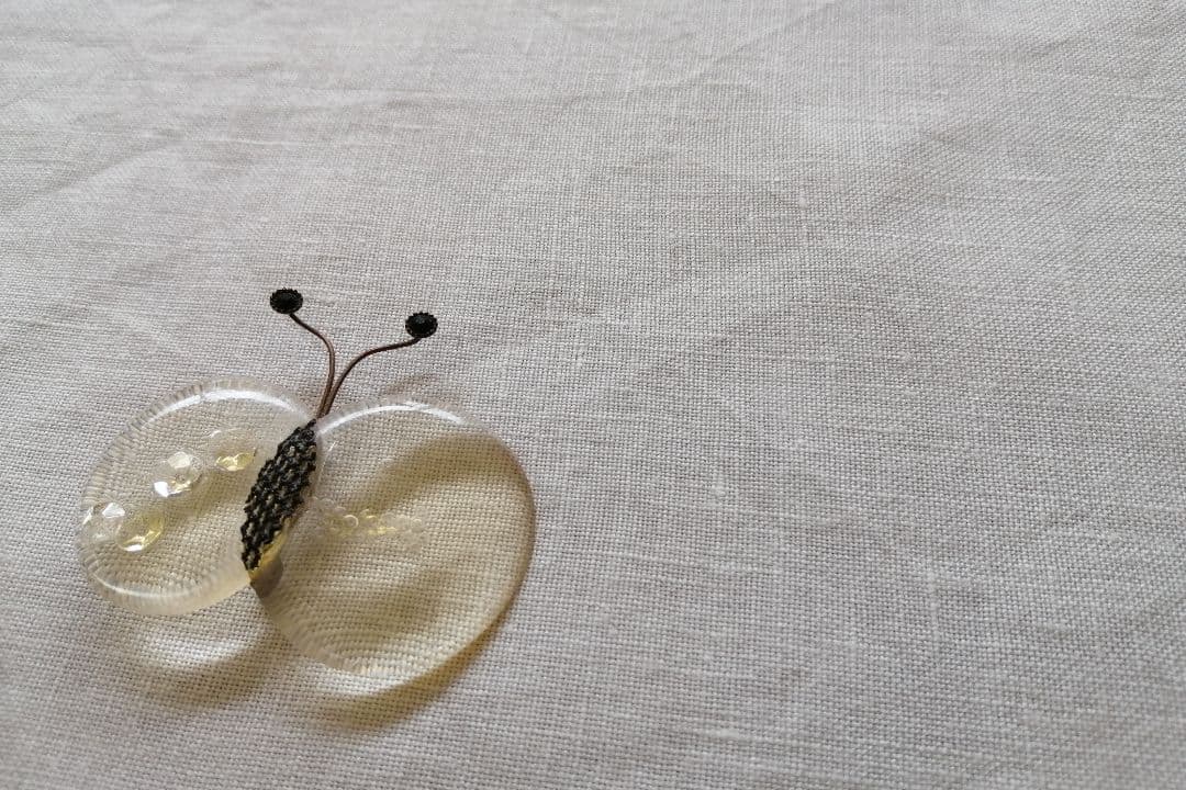 ヴィンテージ ブローチ 本鼈甲 彫刻 菊の花 モチーフ D32 本べっ甲