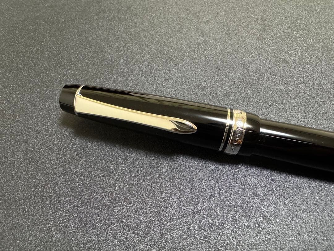 PILOT カスタムヘリテイジ912 FMニブ