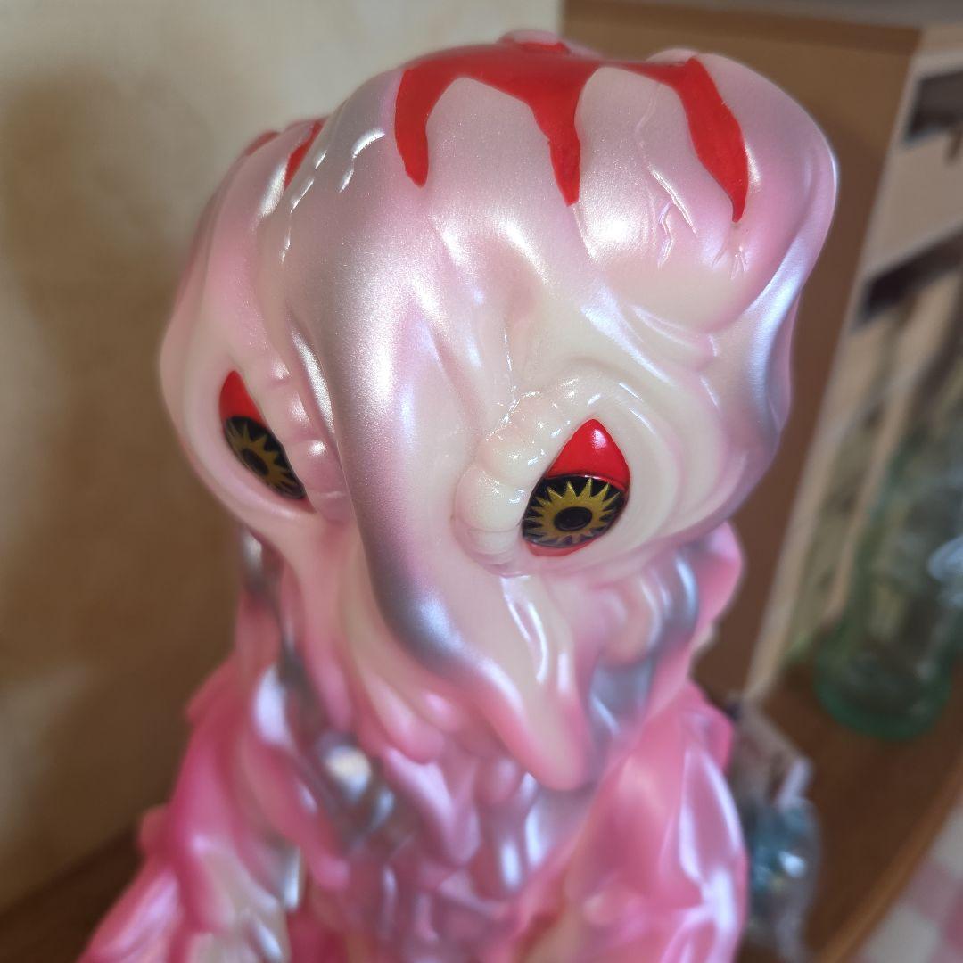 マルサン ゴジラストア限定 ヘドラ450 夜桜蓄光Ver. - メルカリ