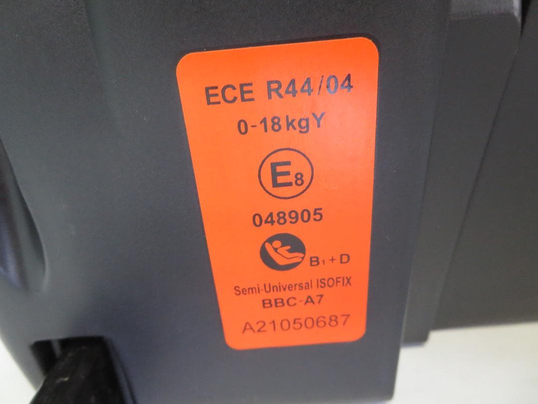 マムズキャリー ターン・レジェFIX　チャイルドシート　回転式ISOFIX